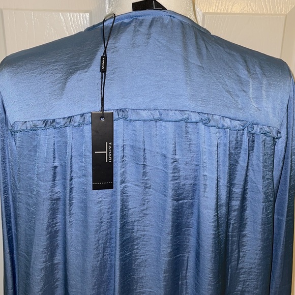 Tahari soft blue satin blouse - Picture 4 of 9